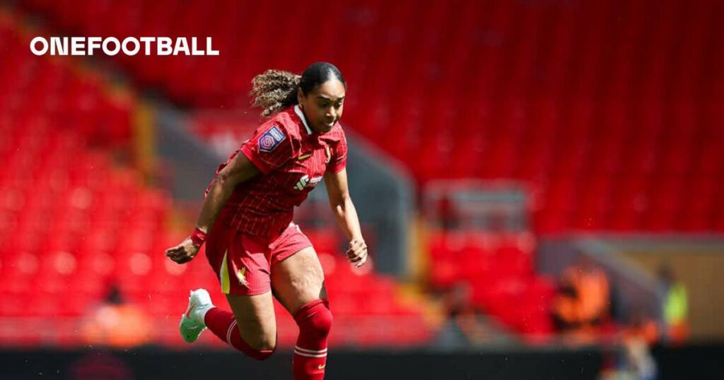 💰 Historic signing in women’s football: £1 million move!