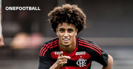 Barcelona enquire about 17-year-old Flamengo talent