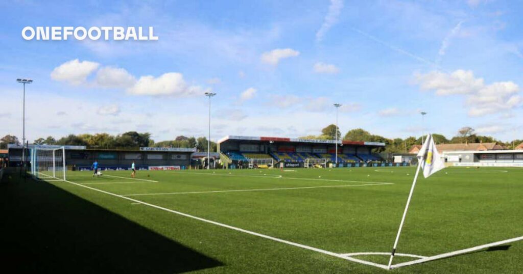 Portsmouth sign midfielder Dahou | OneFootball
