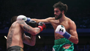 Turki Alalshikh’s wish granted as ‘Tom and Jerry’ boxing turned to ‘Itchy and Scratchy’ in Queens
