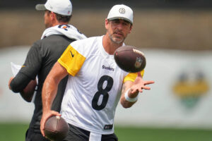 Aaron Rodgers calls mystery wife his ‘rock,’ takes high road in response to Terry Bradshaw
