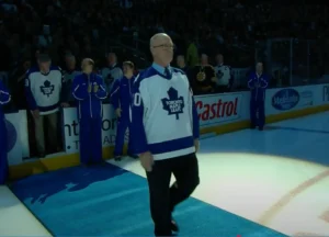 Maple Leafs Pay Tribute to Former Goalie Wayne Thomas Following His Death
