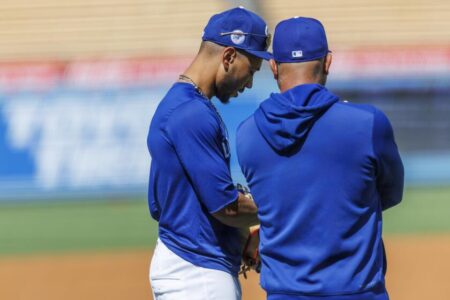 Dave Roberts gives Mookie Betts a day off as season-long slump continues