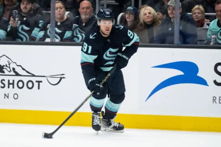 Two-Time Former Kraken Forward Signs With KHL Team