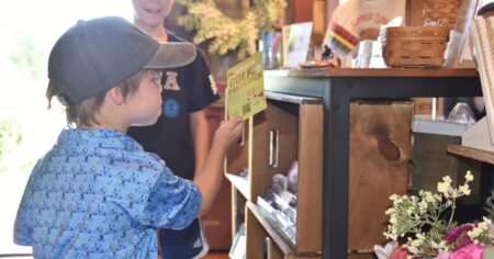 Golf-themed scavenger hunt swings through downtown Frederick