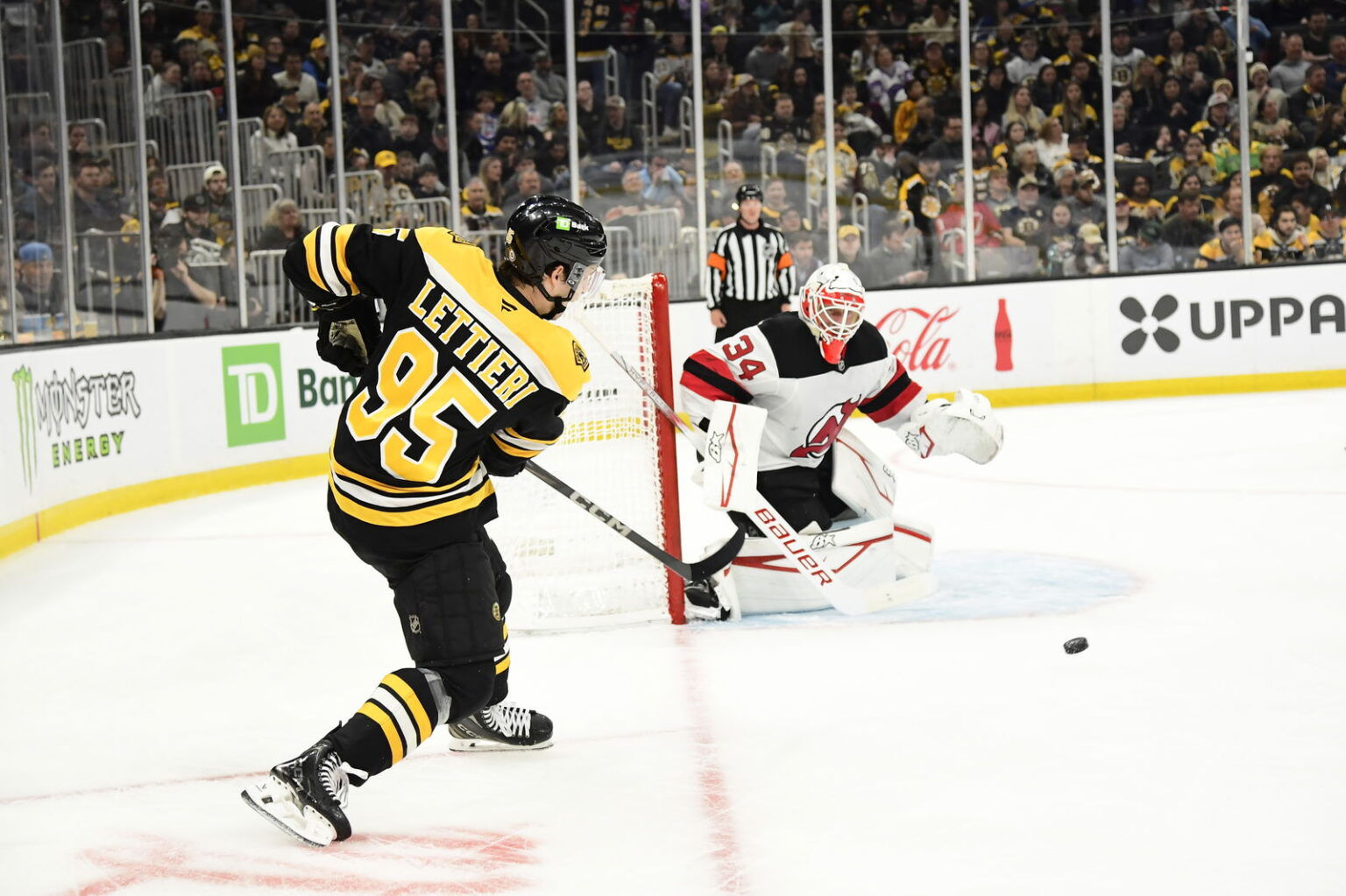 Toronto Maple Leafs Sign Vinni Lettieri To One-Year Deal