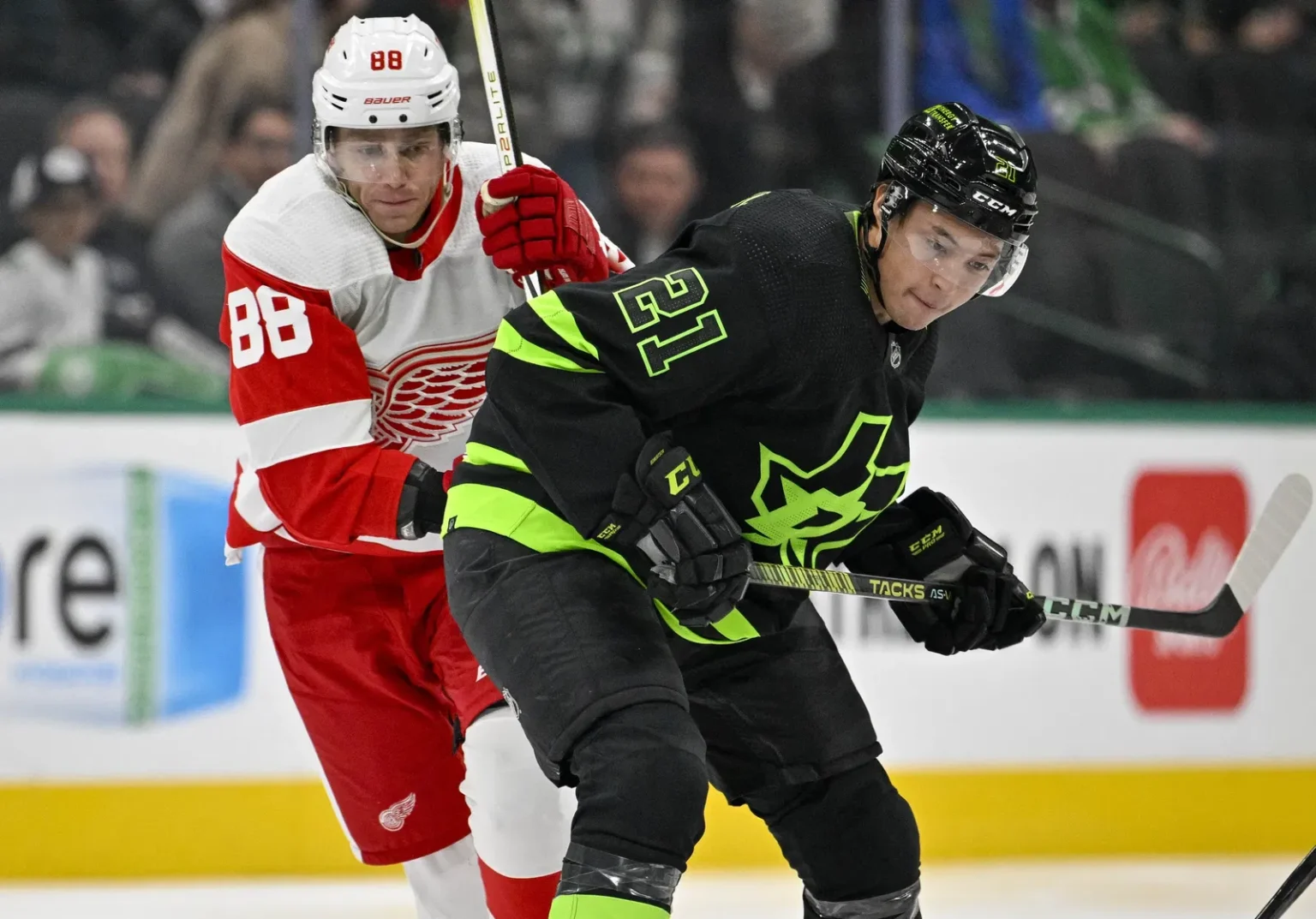 Three Ideal Offseason Detroit Red Wings Forward Trade Targets