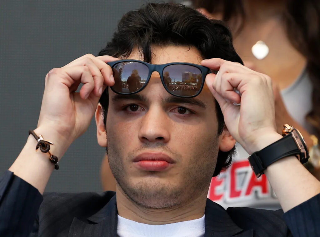 Who is Julio César Chávez Jr., the Mexican boxer facing deportation from the US?