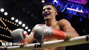 Xander Zayas, 22, becomes youngest active boxing world champion