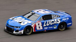 Kyle Busch re-enters playoff conversation