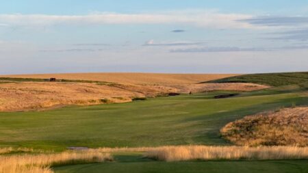 Golfweek Pacific Northwest Senior Amateur: Craig Larson leads