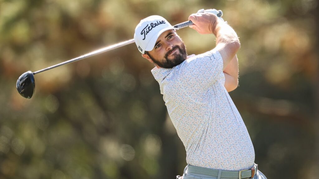 David Perkins of East Peoria wins first tour event