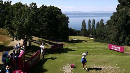Live leaderboard updates for Saturday