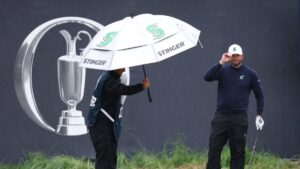 Why caddies keep golf balls dry in the rain