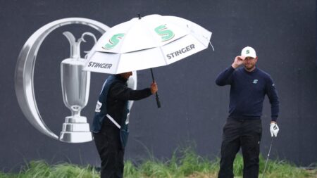 Why caddies keep golf balls dry in the rain