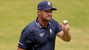 Bryson DeChambeau rallies Friday to make the cut