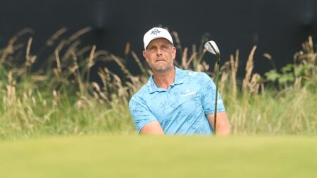 Former Open champ came out hot, then finished with a 69