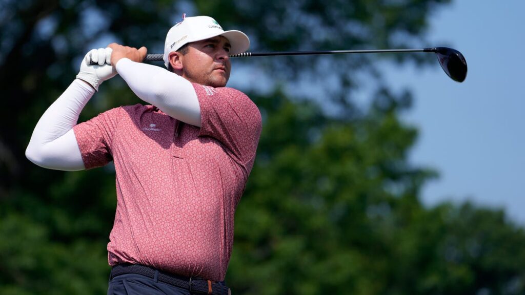 Pro sinks long eagle putt for second 59 on PGA Tour Americas this week
