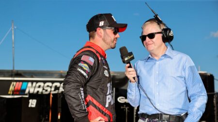 NASCAR analyst Jeff Burton expects exciting racing at Iowa Speedway