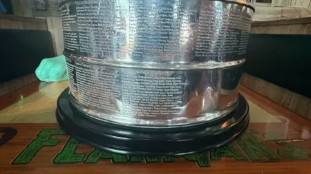 Stanley Cup finds its way to South Florida staple Flanigan's