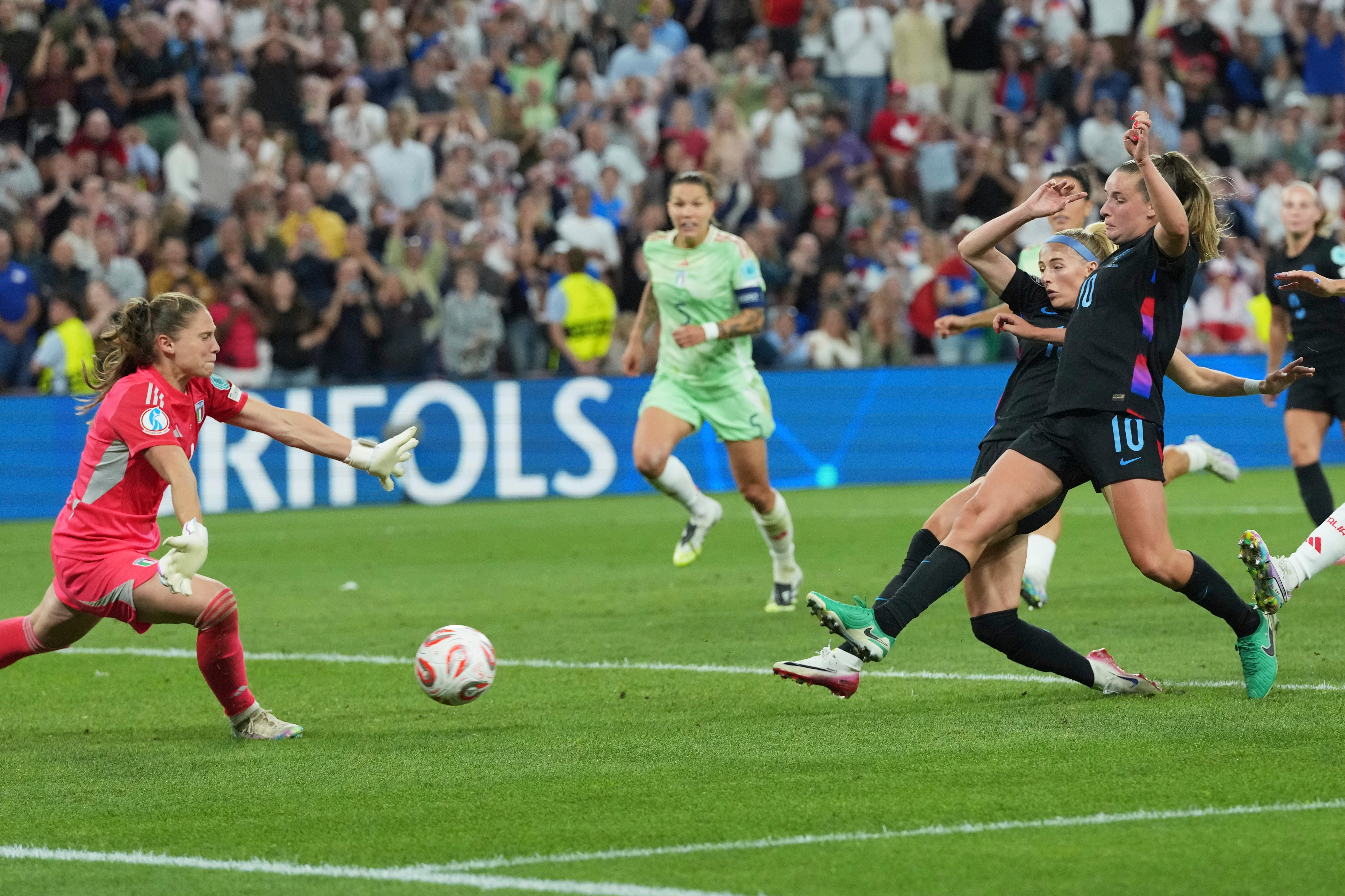 Chloe Kelly's penalty rebound sent England through to the Euro 2025 final