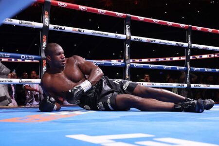 Oleksandr Usyk knocks out Daniel Dubois to regain undisputed heavyweight titles
