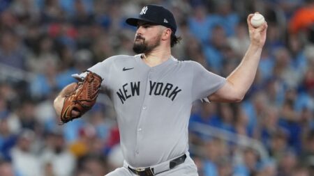 Yankees waste away early lead, allow four sixth-inning runs in 5-4 loss to Blue Jays