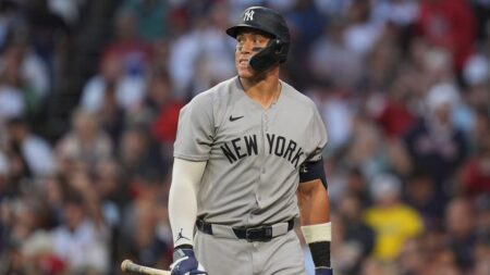 Yankees' Aaron Judge out of Saturday's lineup, dealing with 'elbow issue'