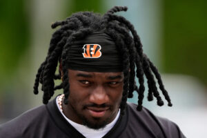 Here’s where things stand in rookie Shemar Stewart’s contract standoff with the Bengals as training camp approaches