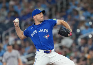 Max Scherzer pitches 5 strong innings with 7 strikeouts and no walks as Blue Jays pick up key win over Yankees