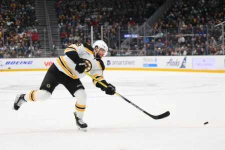 Blackhawks Should Swing Trade For Bruins Forward