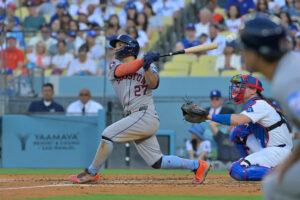 Astros hand Dodgers largest defeat in Dodger Stadium history, with HRs by Jose Altuve and Christian Walker