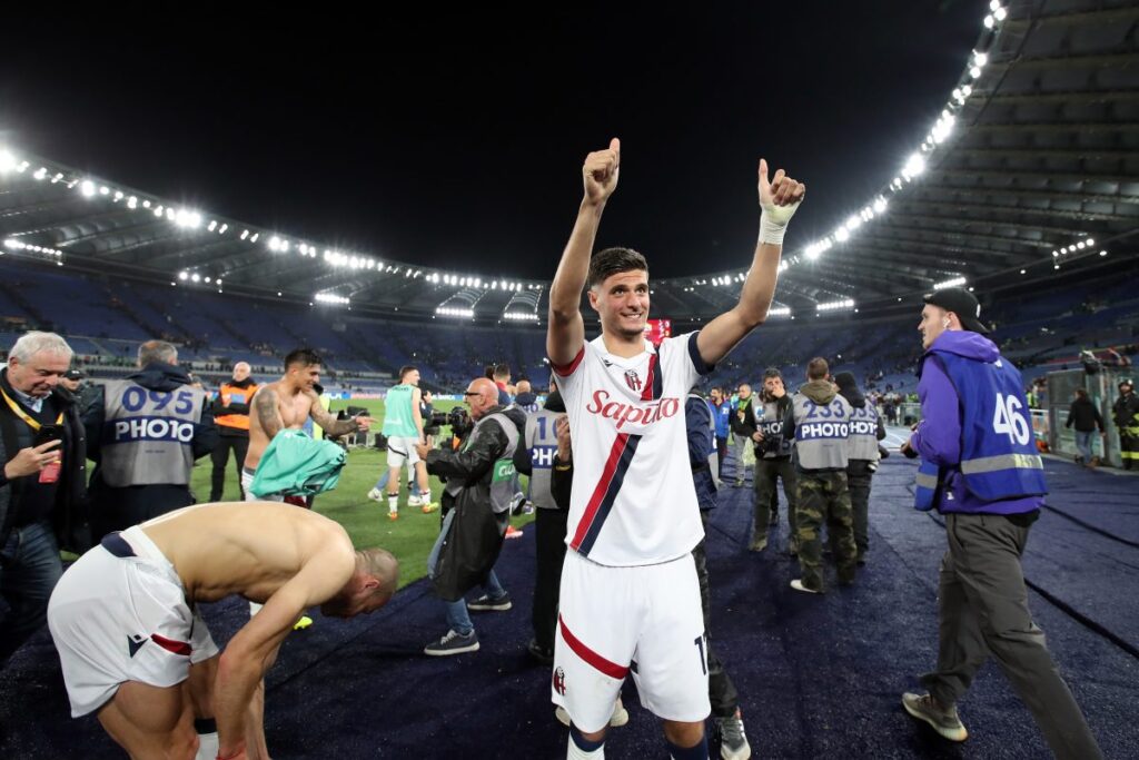 Auxerre open talks to sign Bologna’s Oussama El Azzouzi