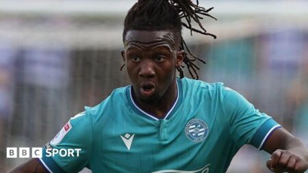 Tivonge Rushesh: Reading midfielder signs new one-year contract