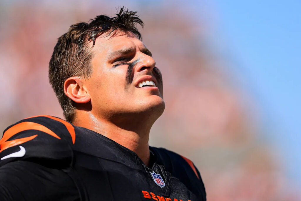 NFL holdouts, contract negotiation tracker: Trey Hendrickson plans to report, and what’s going on with Micah Parsons, Cowboys?