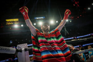 Boxing great Julio César Chávez defends son arrested by US immigration agents
