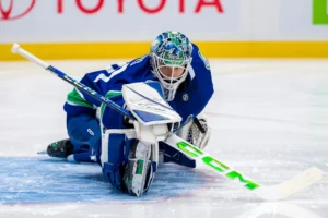 Vancouver Canucks Trade 2025 Calder Cup MVP Arturs Silovs To Pittsburgh Penguins