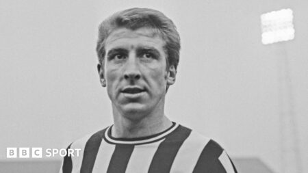 Ronald ‘Wyn’ Davies: Former Wales and Newcastle forward dies aged 83