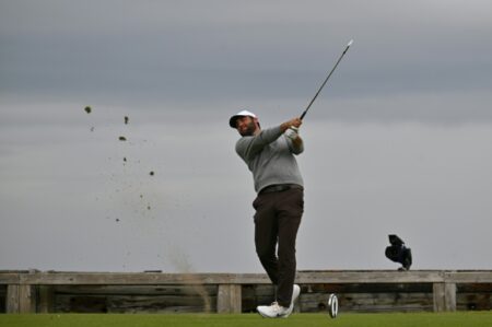 Scheffler makes bright British Open start before McIlroy takes centre stage