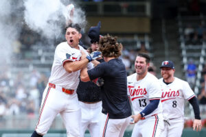 Twins beat Rays on walk-off bunt by Brooks Lee
