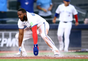 Bo Bichette’s 2-run double leads Blue Jays to 4-1 win over Yankees, 4-game lead in AL East