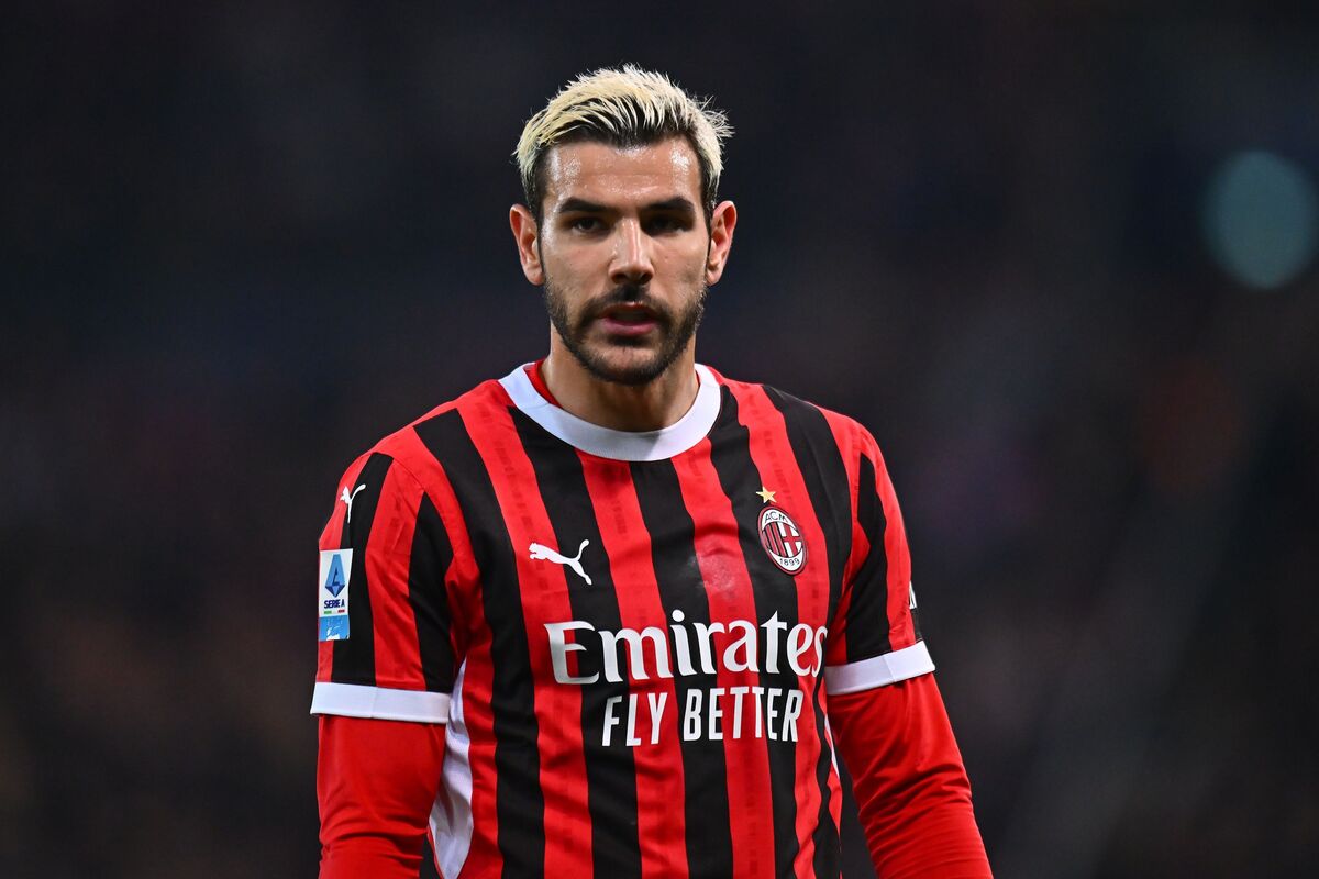 UDINE, ITALY - APRIL 11: Theo Hernandez of AC Milan during the Serie A match between Udinese and AC Milan at Stadio Friuli on April 11, 2025 in Udine, Italy. (Photo by Alessandro Sabattini/Getty Images) (Al-Hilal links)