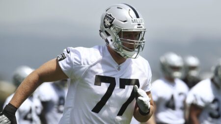 Raiders LT Kolton Miller signs three-year extension