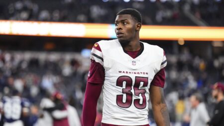 Commanders agree to terms on one-year extension with Percy Butler