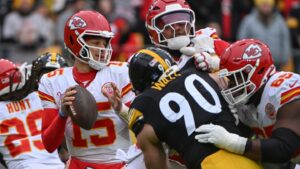 Report: Steelers are “inquiring” as to T.J. Watt’s possible trade value