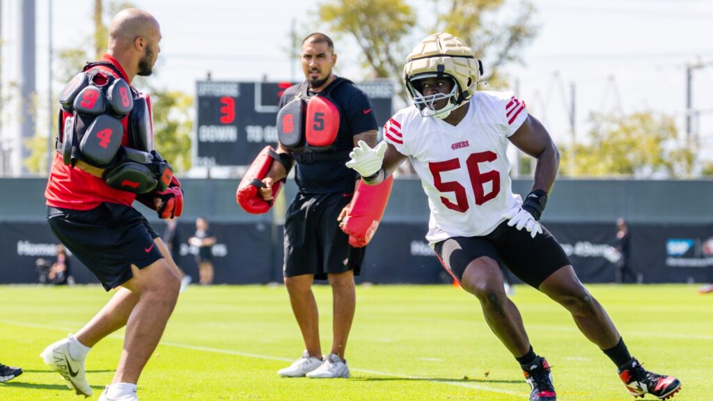 49ers’ Tarron Jackson conscious, can feel extremities after being stretchered off field