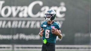DeVonta Smith to miss Monday’s practice with back tightness