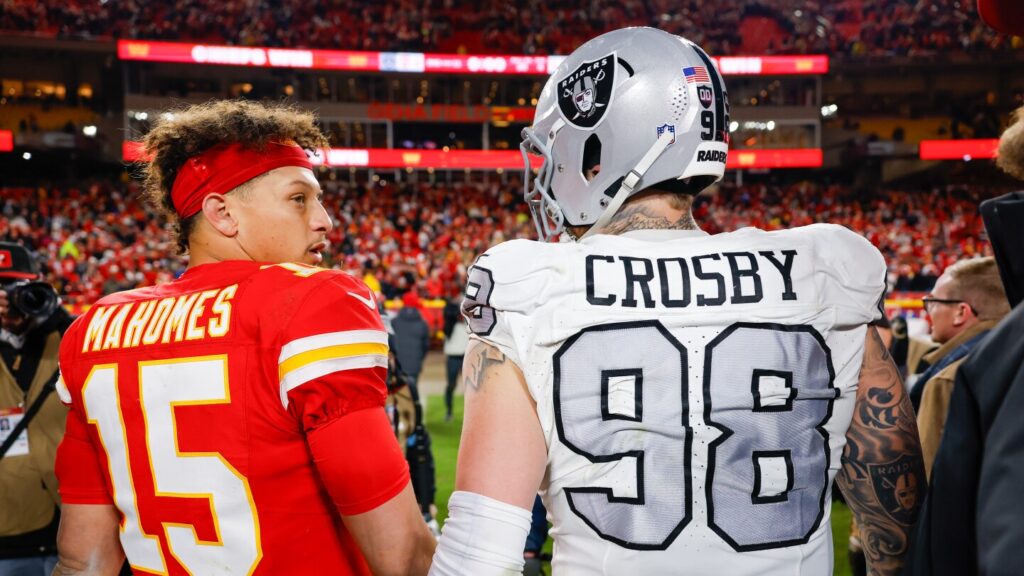 Patrick Mahomes: Maxx Crosby is the best pass rusher I’ve played against