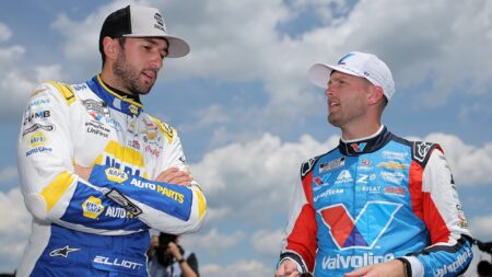 Race for NASCAR Cup regular season title heats up at Iowa Speedway