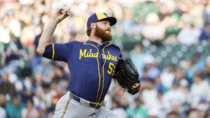 Brandon Woodruff’s gem propels Brewers to 11th straight win, 6-0 over Mariners